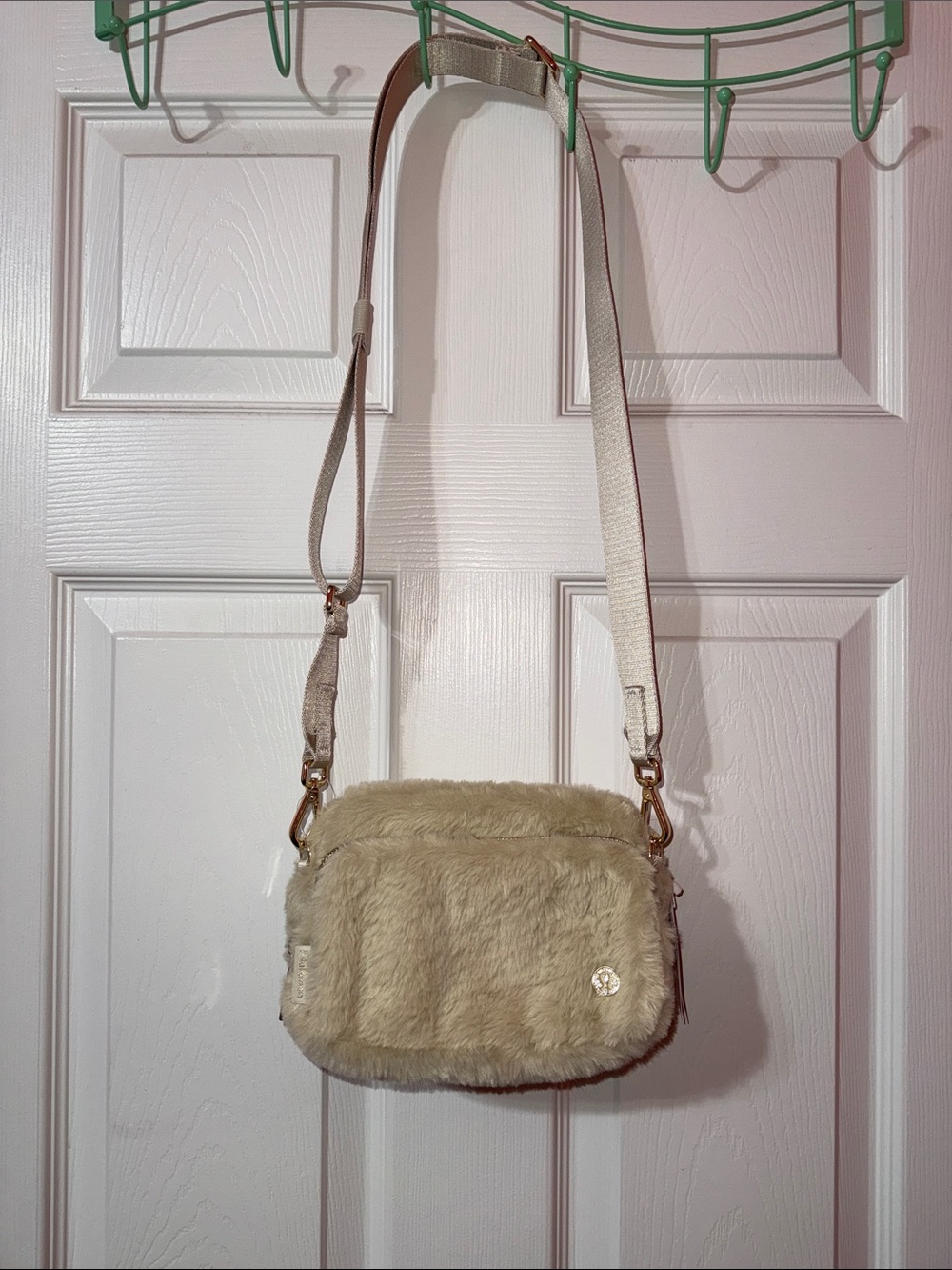 Lululemon everywhere Crossbody plush fleece
